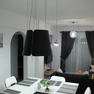 beautiful-apartment-near-beach-in-larnaca.protaras-cy-hotels.com/